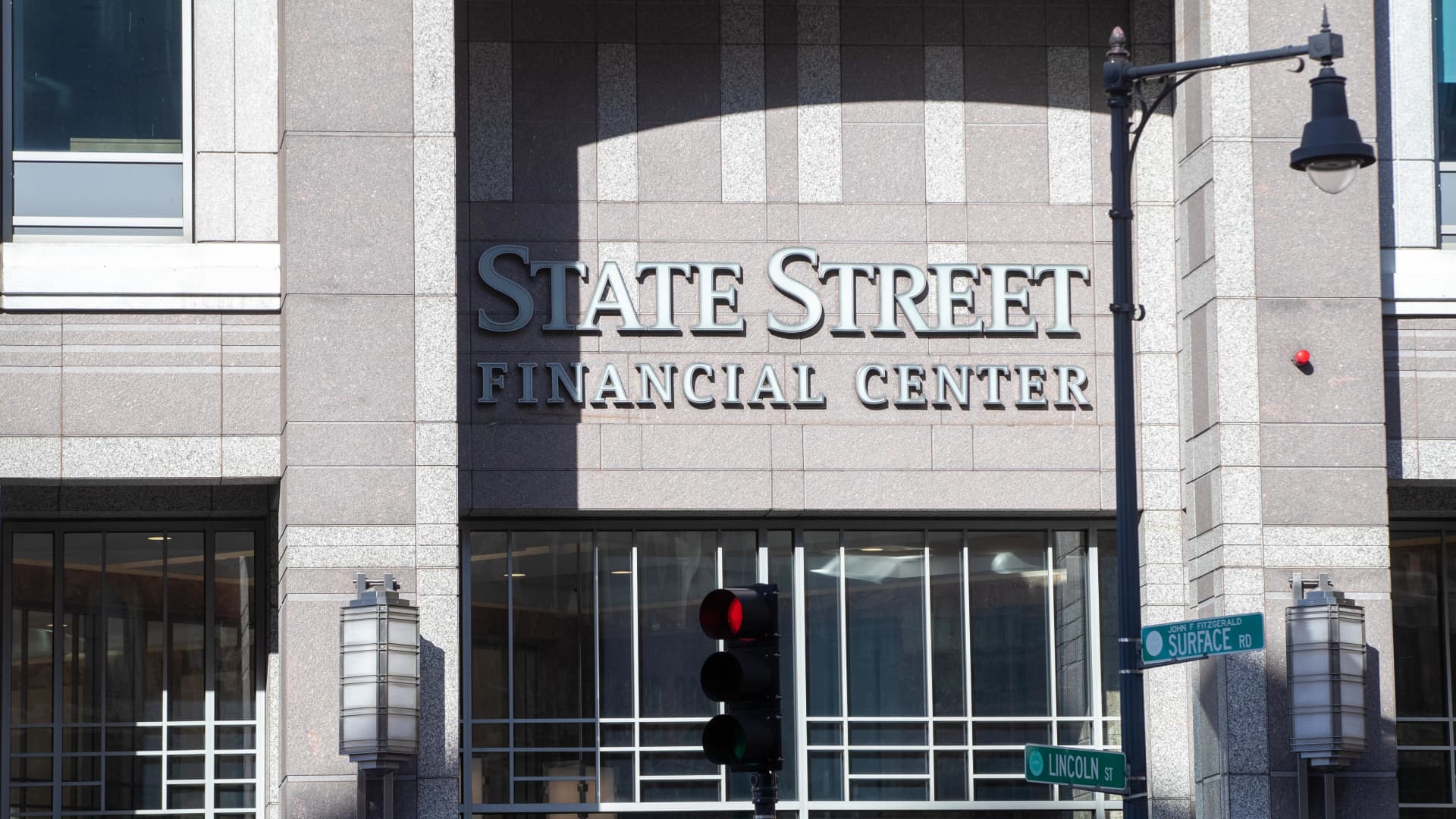 ETF giant State Street says 401(k) plan to face new low-cost challenge | Cash Cow Loans