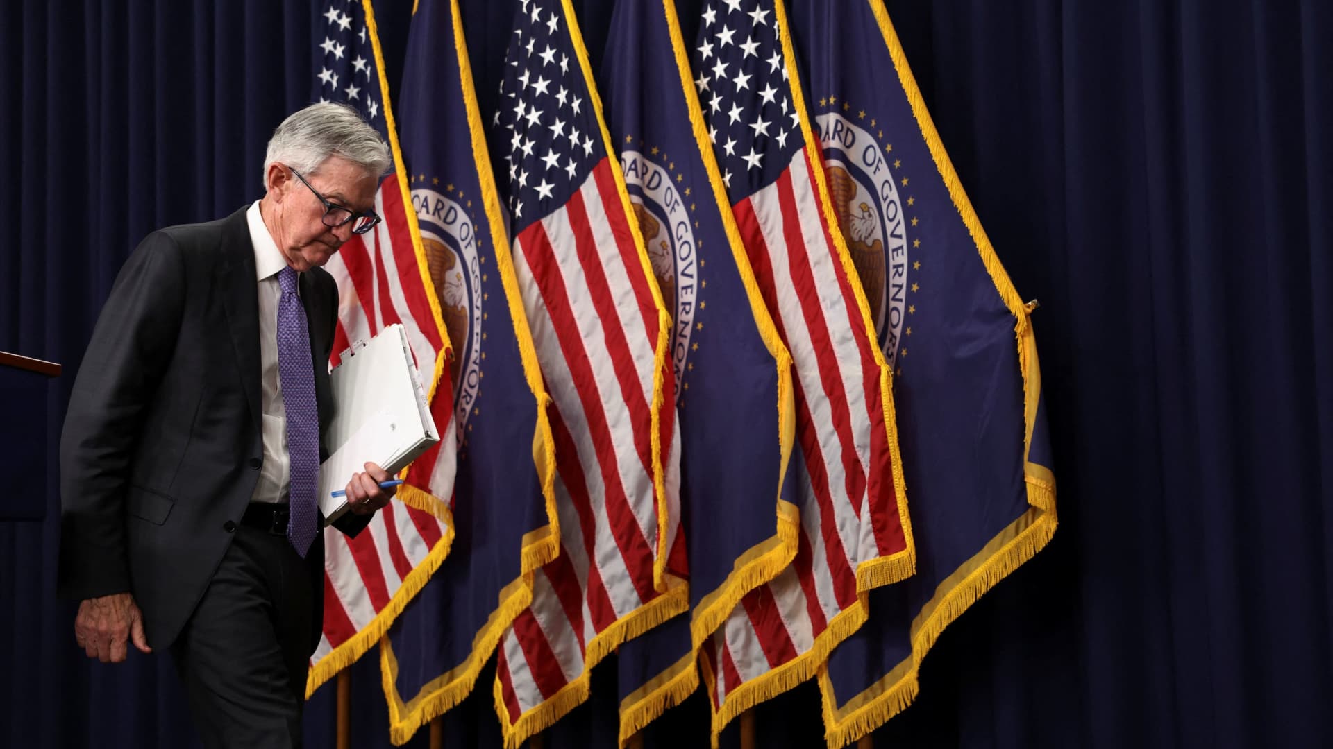 Fed Chair Powell staying on Fed board or going? | Cash Cow Loans