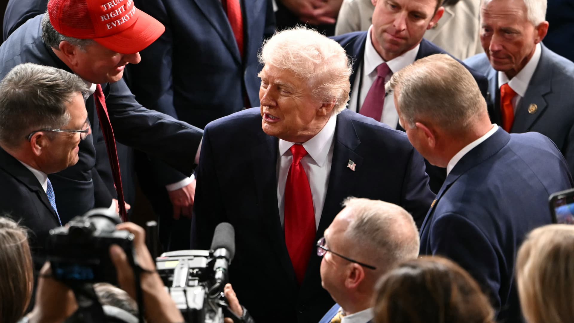 Trump makes little mention of China in the longest State of the Union speech | Cash Cow Loans